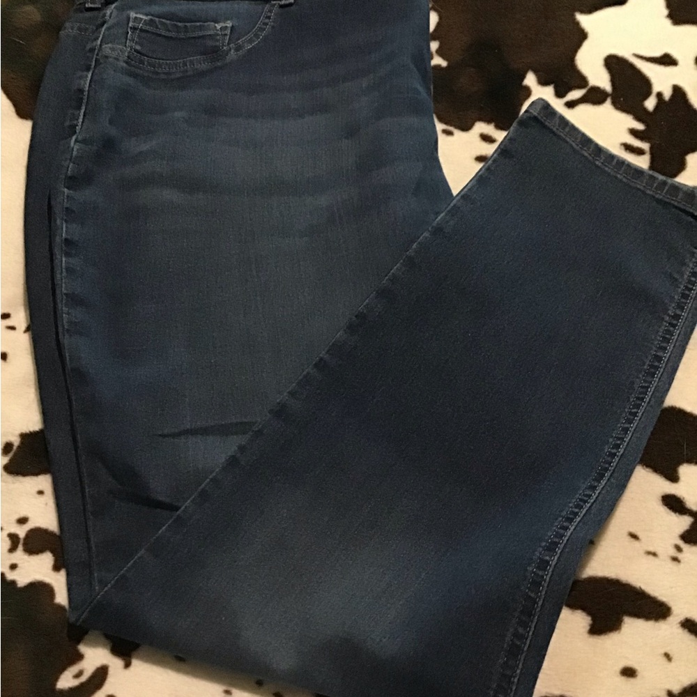 Lee Women's Straight Leg Jeans in Dark Blue Wash
